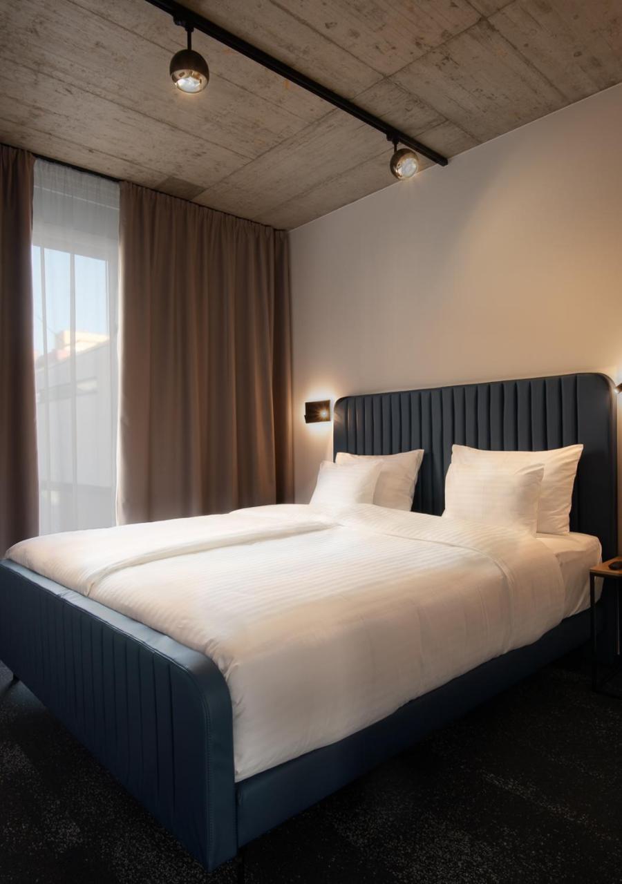 Noir Hotel - Smart Hotel Szeged Extérieur photo