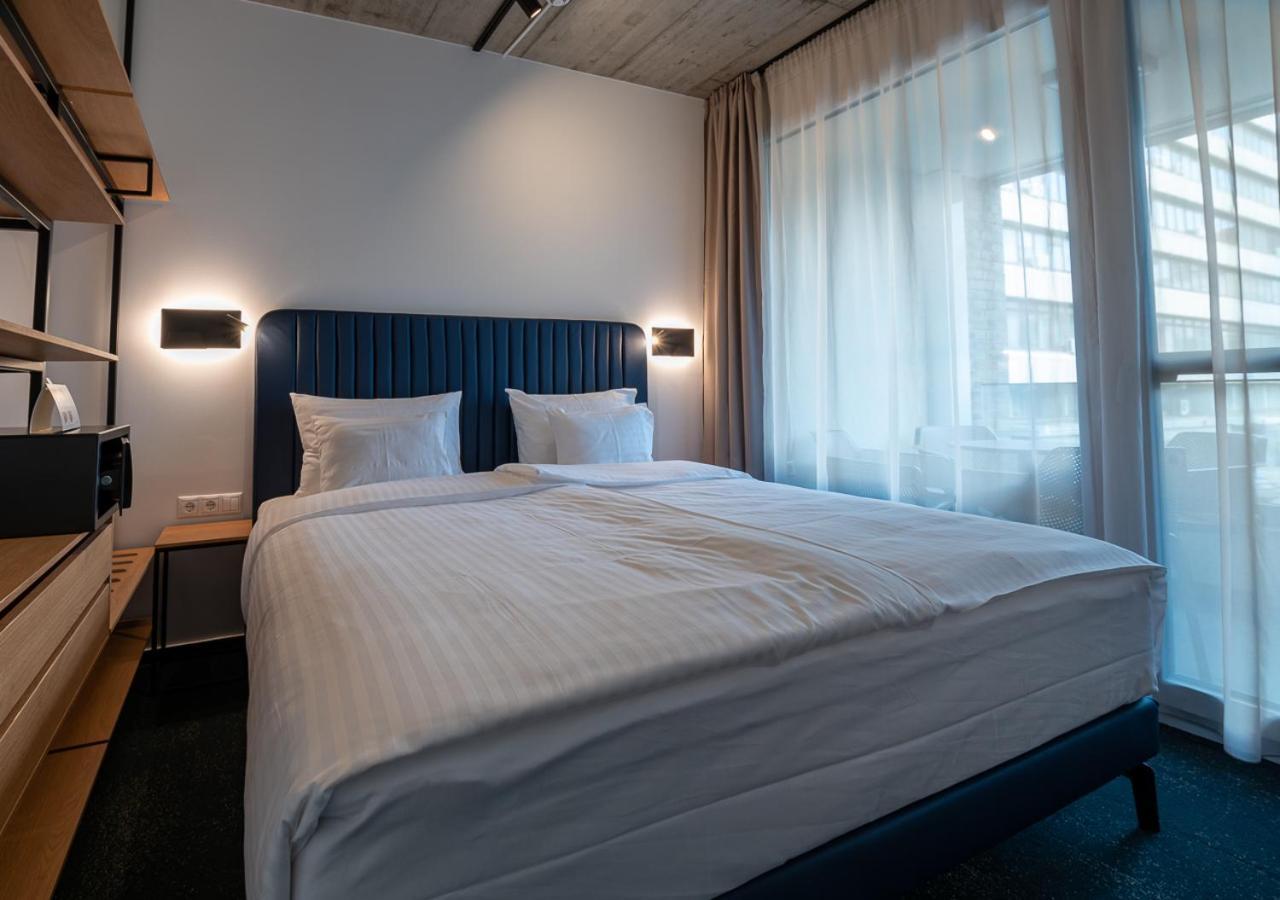 Noir Hotel - Smart Hotel Szeged Extérieur photo