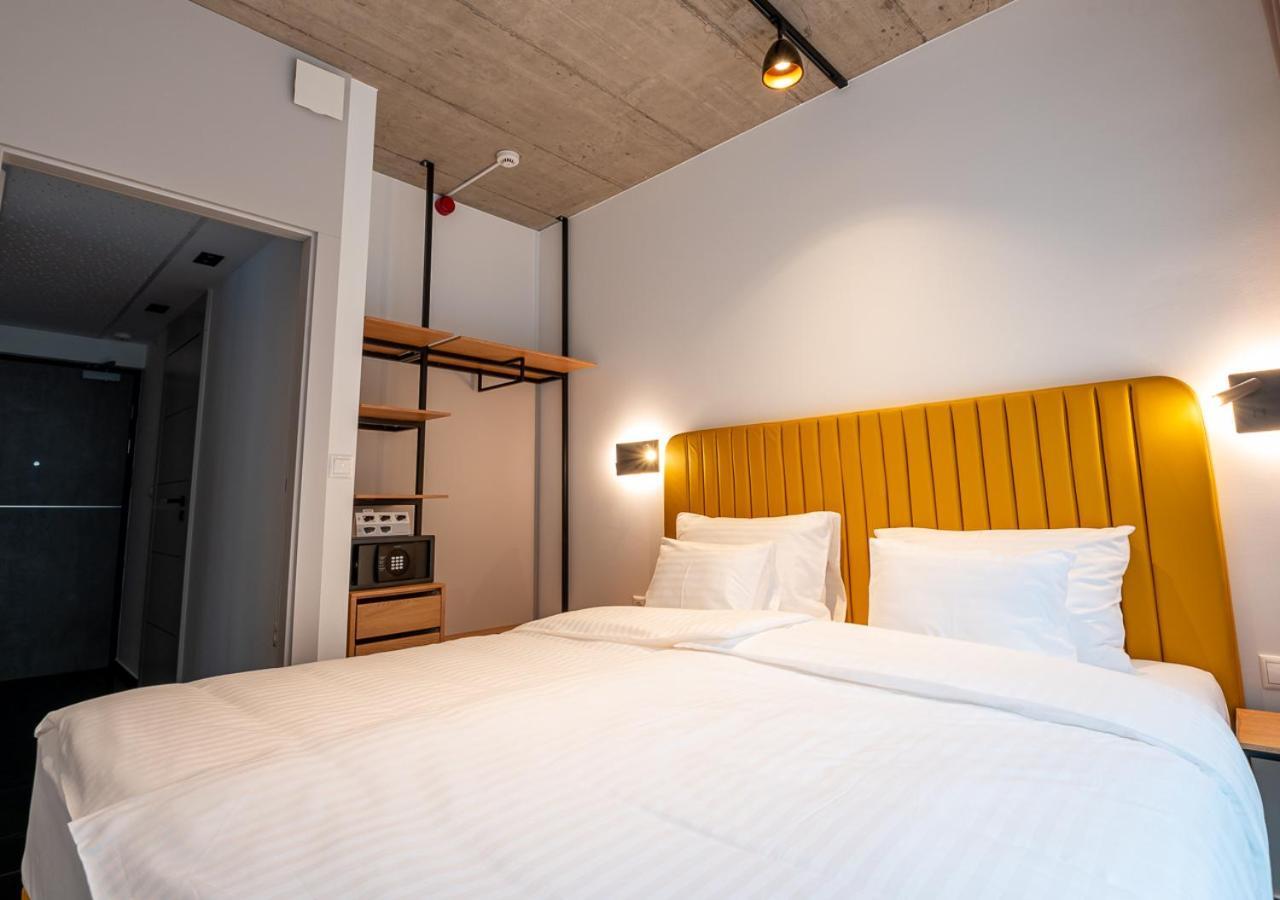 Noir Hotel - Smart Hotel Szeged Extérieur photo