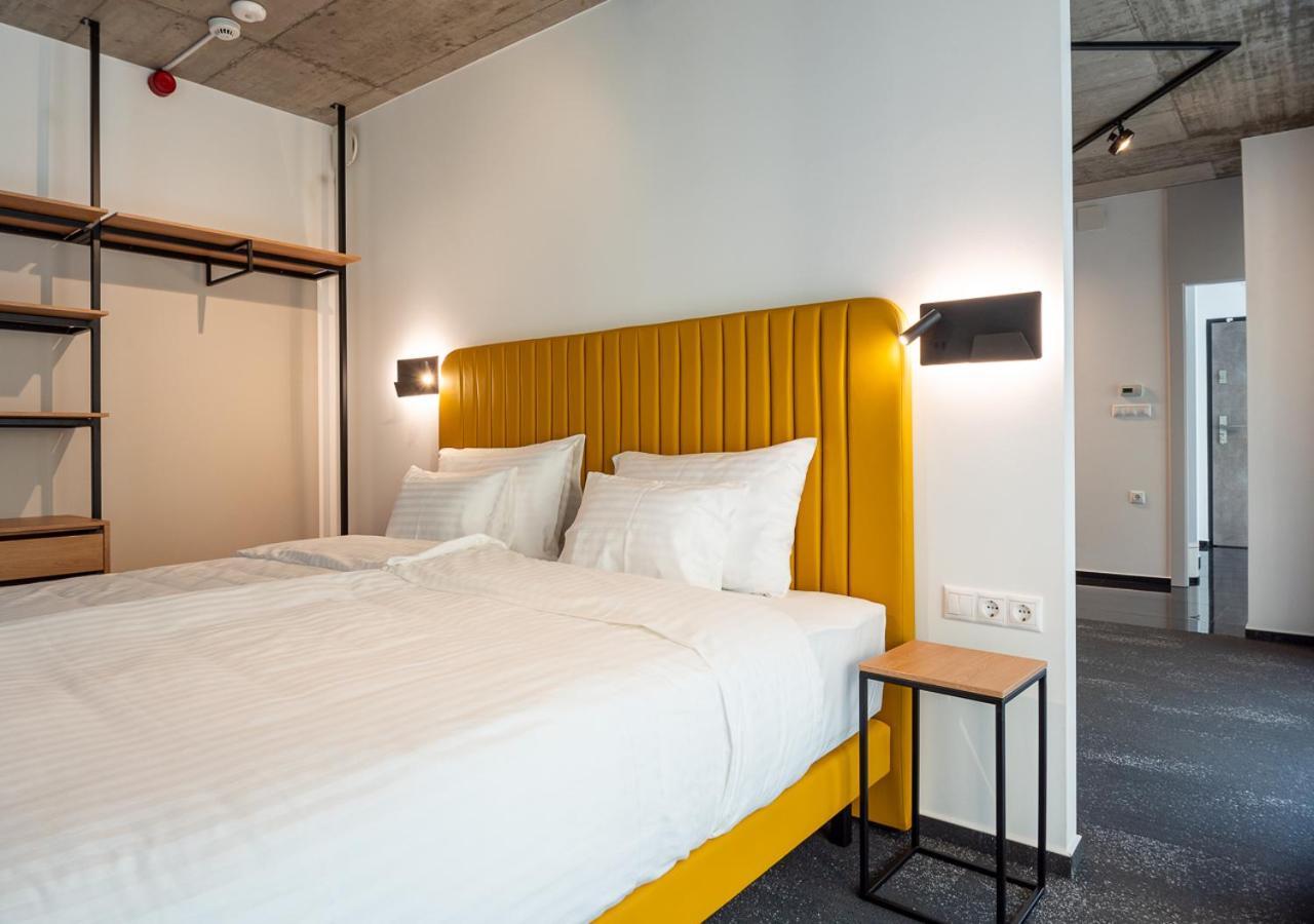 Noir Hotel - Smart Hotel Szeged Extérieur photo