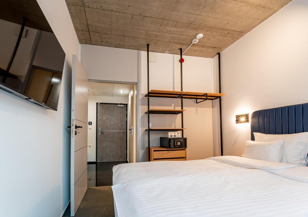 Noir Hotel - Smart Hotel Szeged Extérieur photo