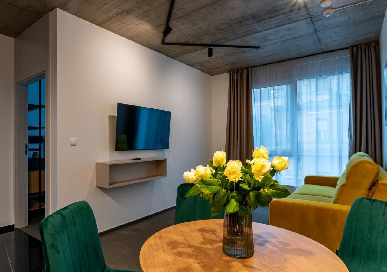 Noir Hotel - Smart Hotel Szeged Extérieur photo