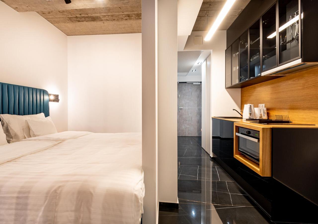 Noir Hotel - Smart Hotel Szeged Extérieur photo