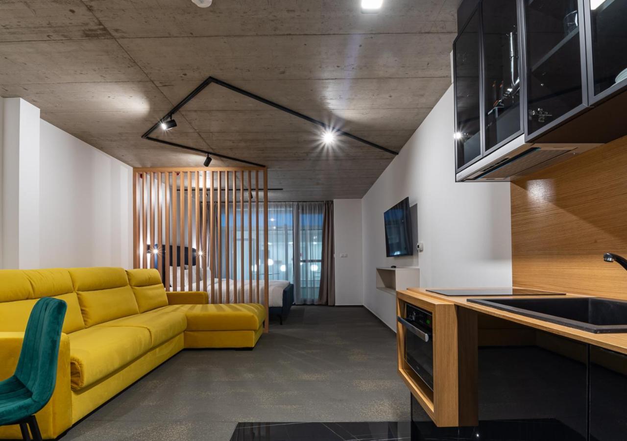 Noir Hotel - Smart Hotel Szeged Extérieur photo