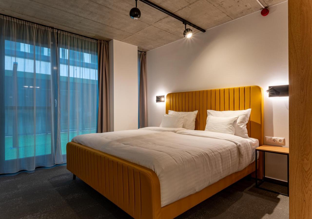 Noir Hotel - Smart Hotel Szeged Extérieur photo