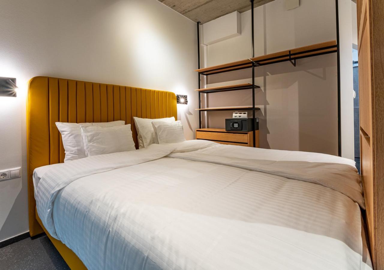 Noir Hotel - Smart Hotel Szeged Extérieur photo