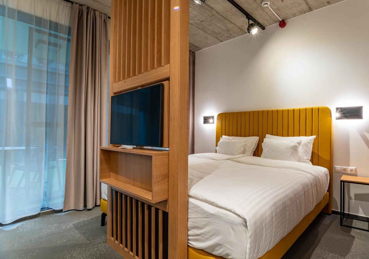 Noir Hotel - Smart Hotel Szeged Extérieur photo
