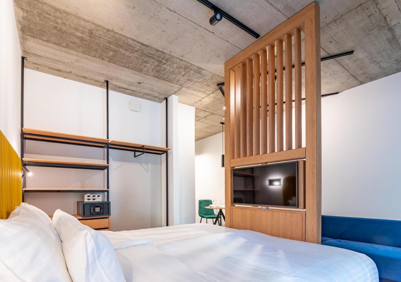 Noir Hotel - Smart Hotel Szeged Extérieur photo