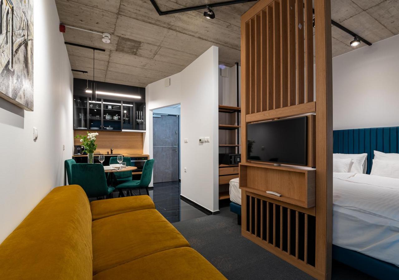 Noir Hotel - Smart Hotel Szeged Extérieur photo